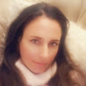 Meet your Posher, Adina